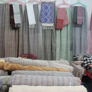 Vải Tơ Thủ Công Lào