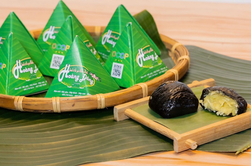 Bánh ít lá gai Hoàng Đông